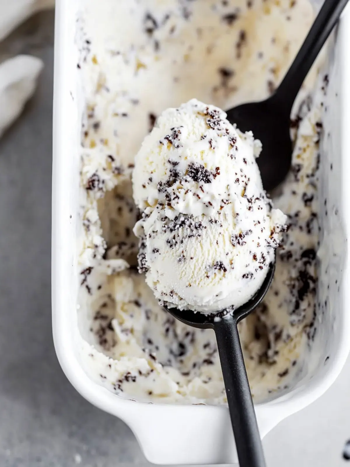 Decadent Stracciatella Ice Cream: Easy Homemade Delight 4 stracciatella ice cream